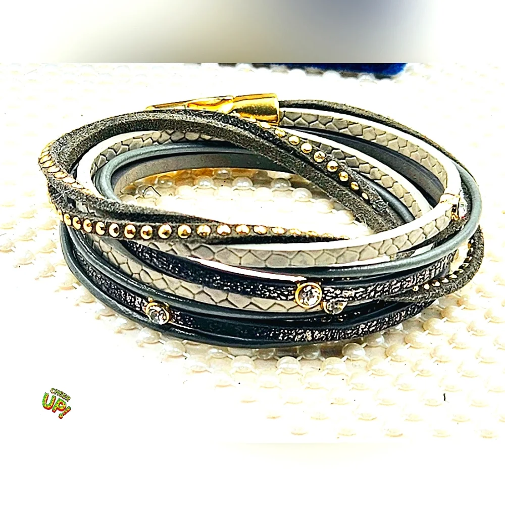 Saachi Leather Rhinestone Cuff - Picture 4 of 10